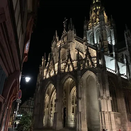 Le Graveur Saint Maclou, Hyper Centre, Typique Rouennais רואן